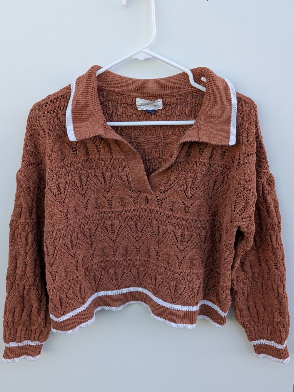 Women's Brown Universal Thread Cropped Collared Pullover Sweater in Brown